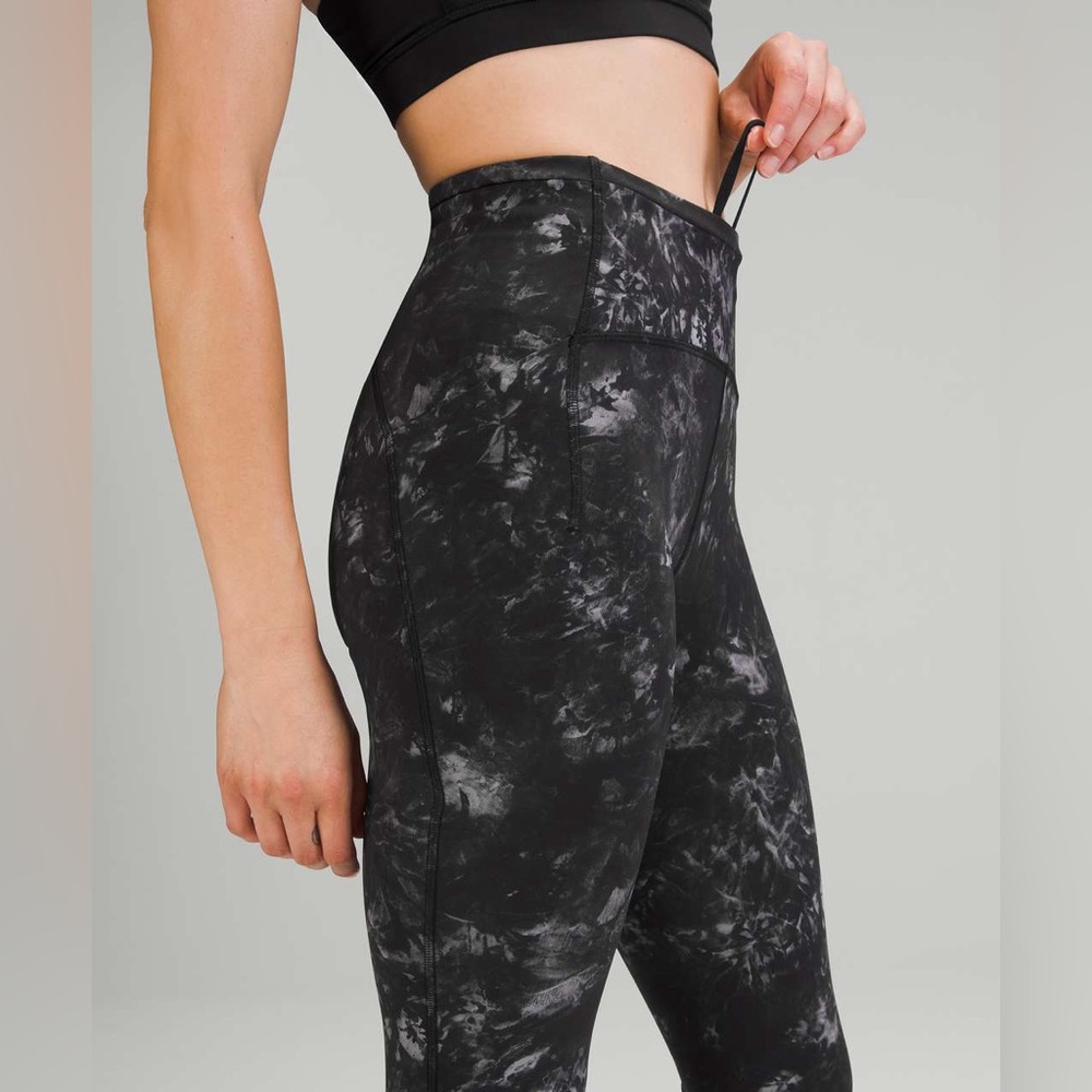 Lululemon Swift Speed High-Rise Tight 28"